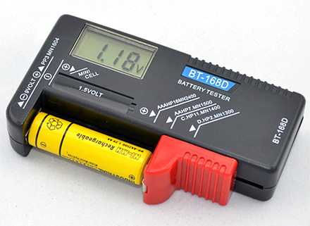 Тестер цифровой для всех видов батарей BT-168D